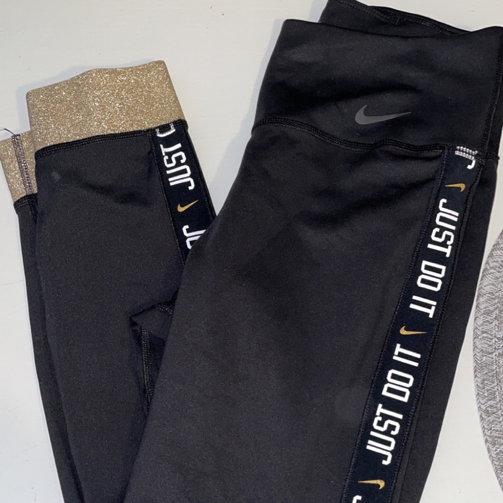 Nike leggings
